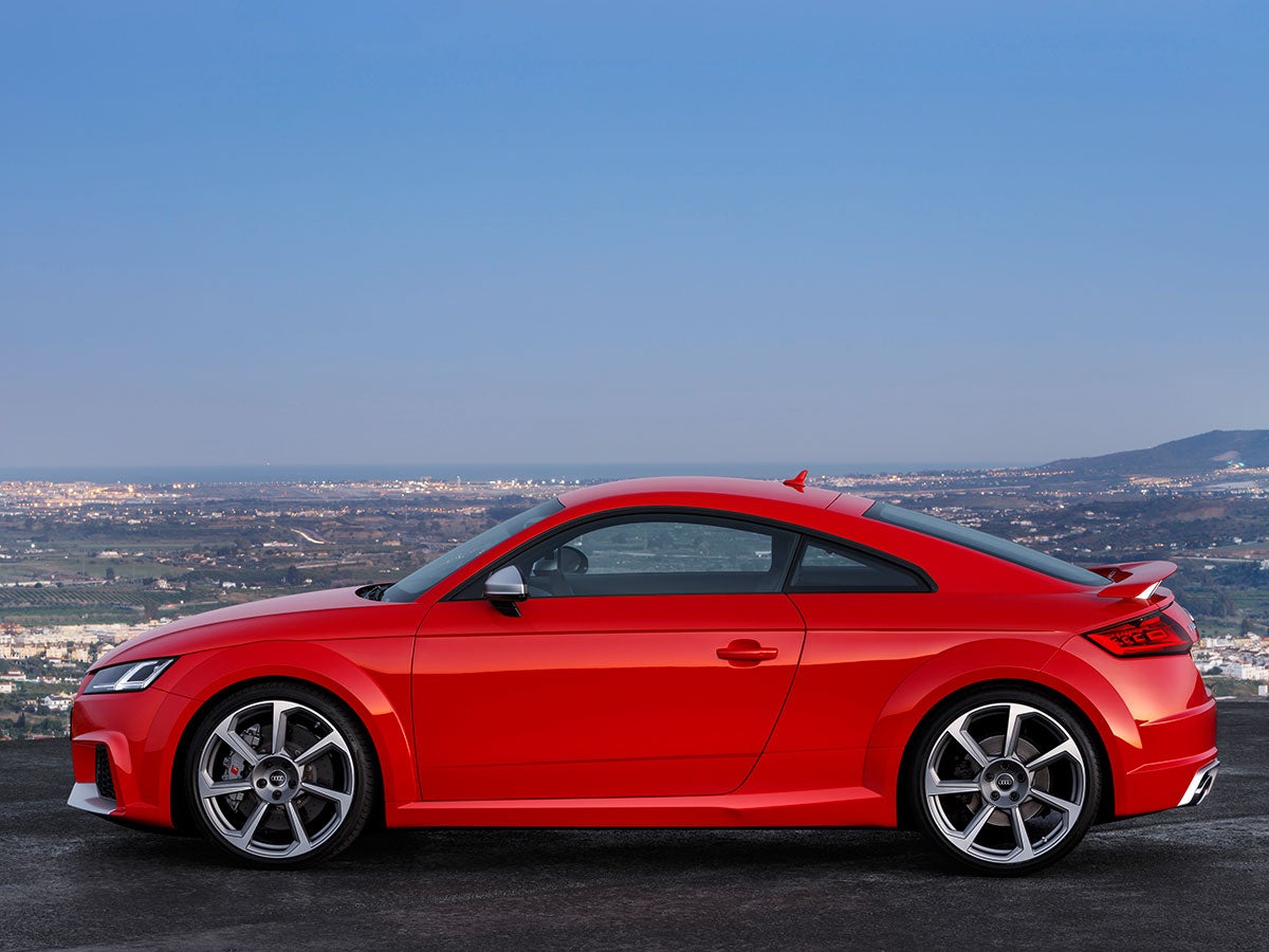 0425160-audi-tt-rs-art-1.jpg