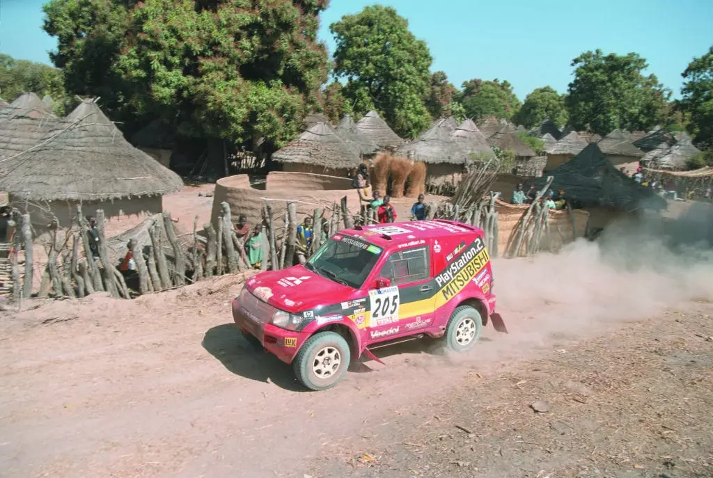 Mitsubishi’s New Livery Is a Cool Tribute to an Epic Moment in Off-Road Racing