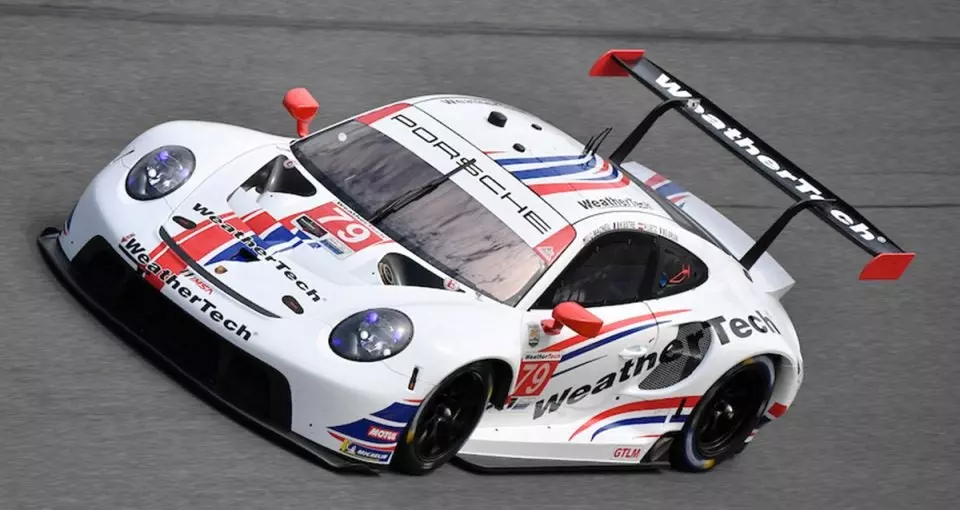 Weathertech Porsche 911 GT3R