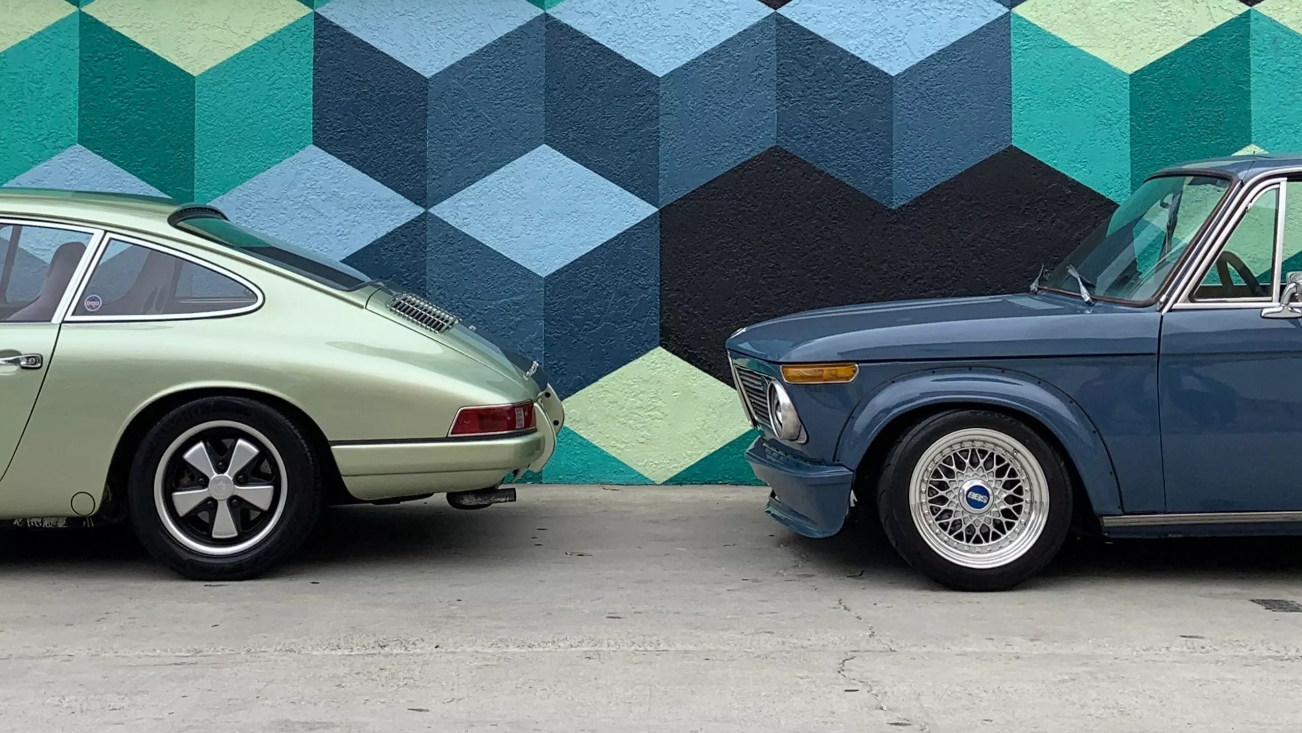 These Cars Match the Wall They’re Parked Next To Bizarrely Well | Autance