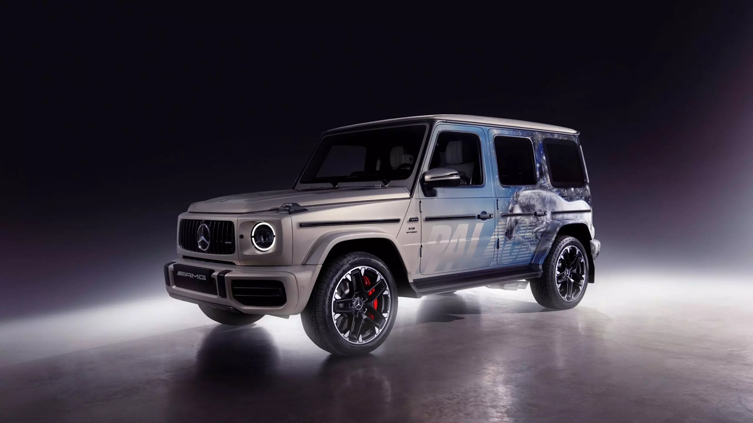 A Sparkly Horse-Clad, Streetwear-Inspired Mercedes-Benz G-Wagon Is Remarkably Apt | Autance