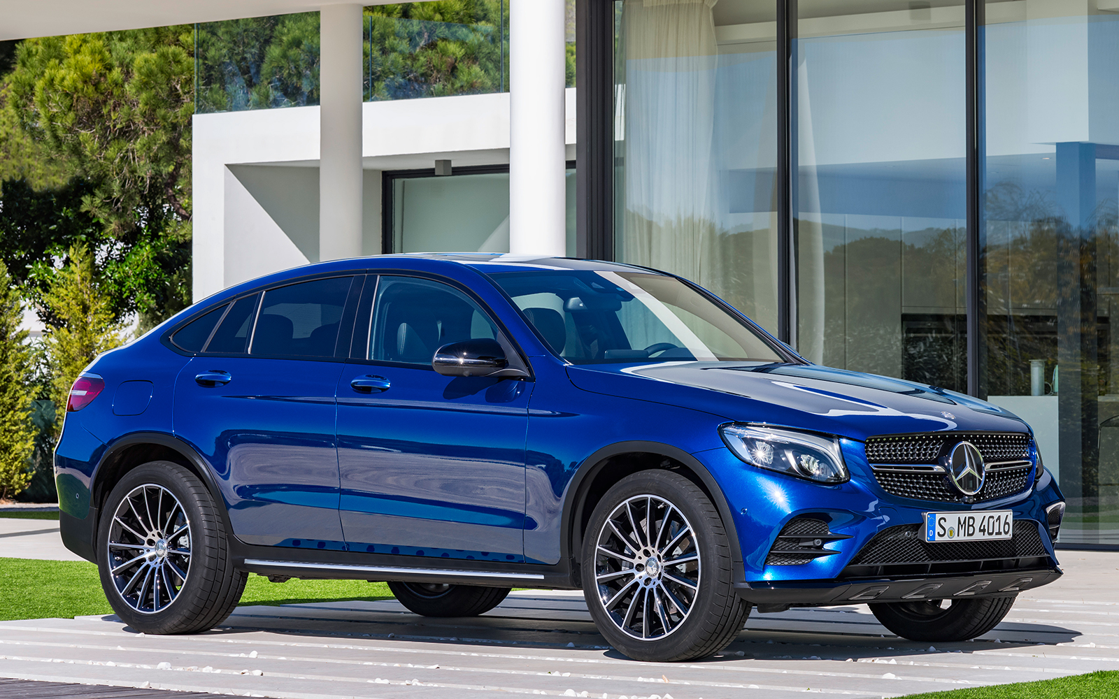 message-editor%2F1490920615070-mercedes-benz-glc300-coupe-front.jpg