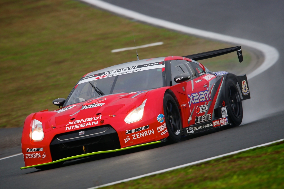 <p class="caption-title">2003 Nissan GT-R Super GT</p>, <i>Nissan</i>