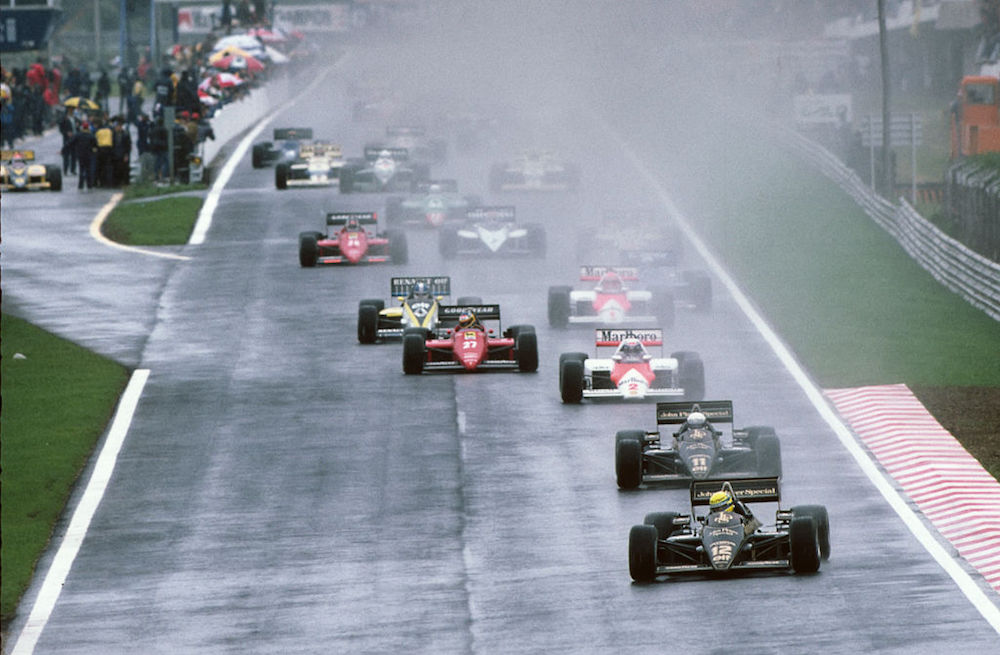 1985: Senna leads the field in Portugal despite the atrocious conditions