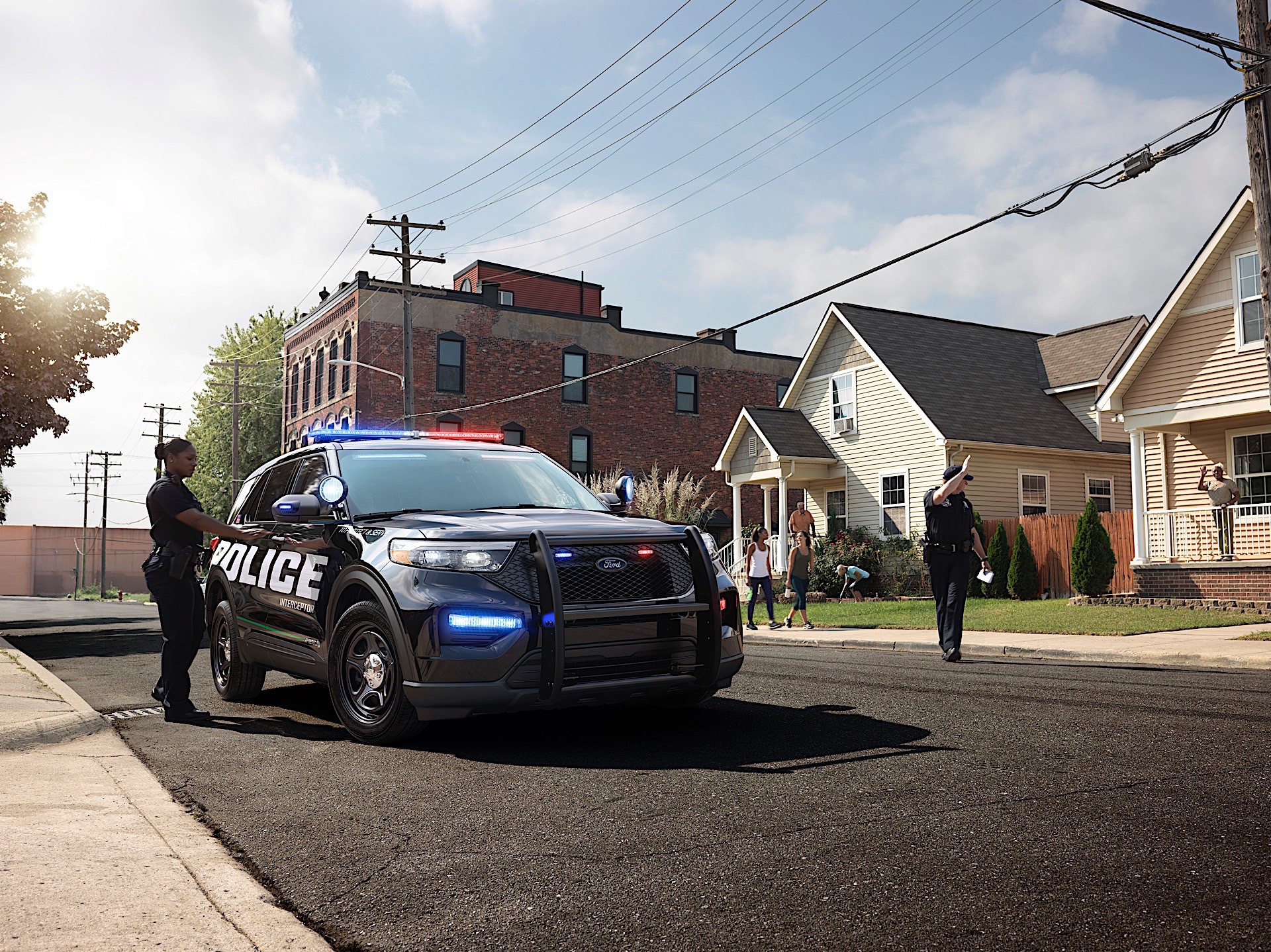 message-editor%2F1546704117076-2-all-new-2020-ford-police-interceptor-utility-hybrid-fords-first-pursuit-rated-hybrid-police-suv.jpg