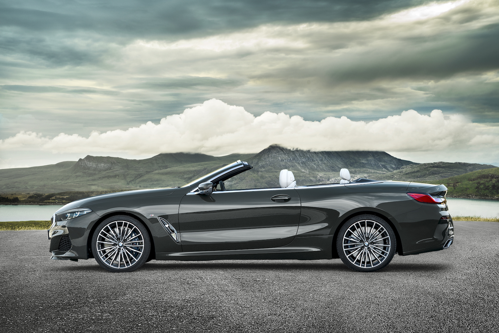 message-editor%2F1550678908891-p90327643_highres_the-new-bmw-8-series.jpg