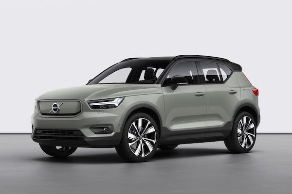 message-editor%2F1571249791392-259187_volvo_xc40_recharge_p8_awd_in_sage_green.jpg