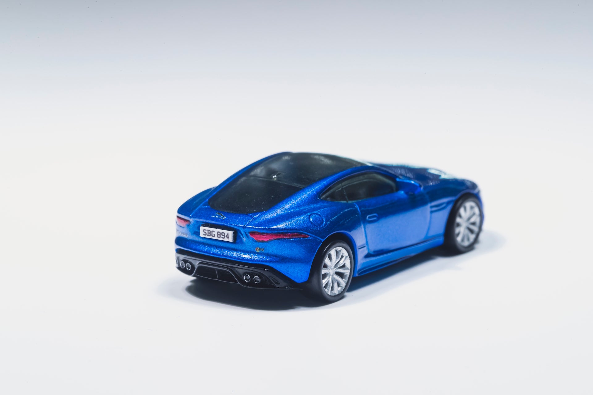 message-editor%2F1575314705860-jag_f-type_21my_hot_wheels_model_velocity_blue_02.12.19_0.jpg