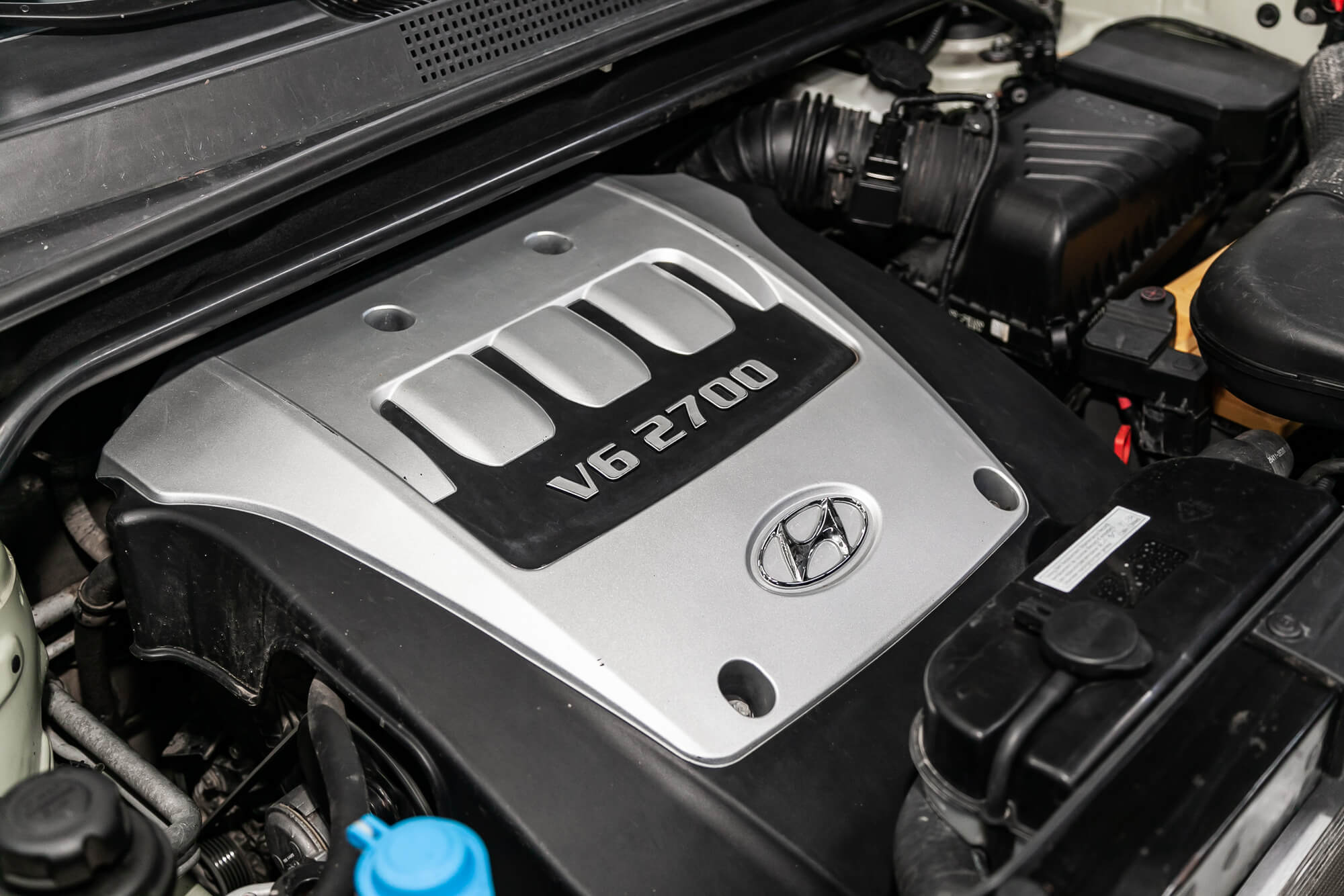 Hyundai Tucson close-up of the engine