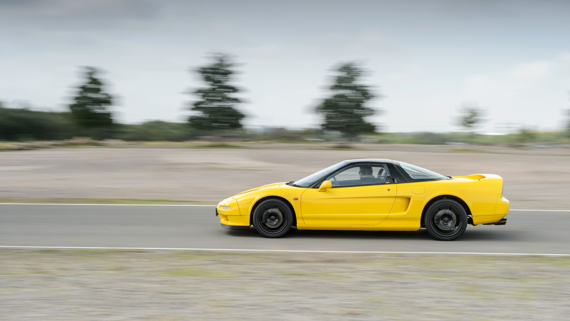 The O.G., an NSX-R in its natural habitat. 