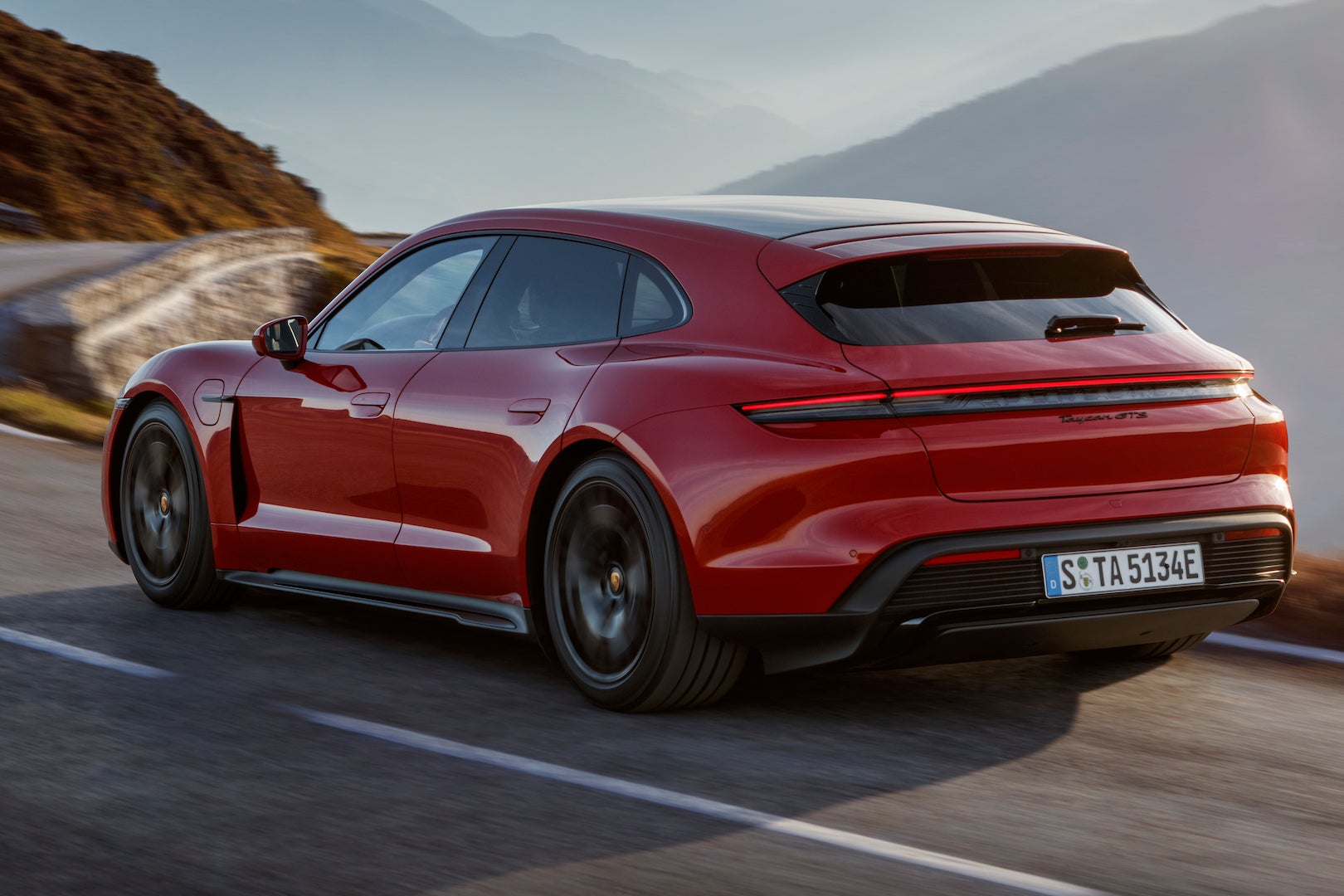 2022 Porsche Taycan GTS Cross Turismo, <i>Porsche</i>
