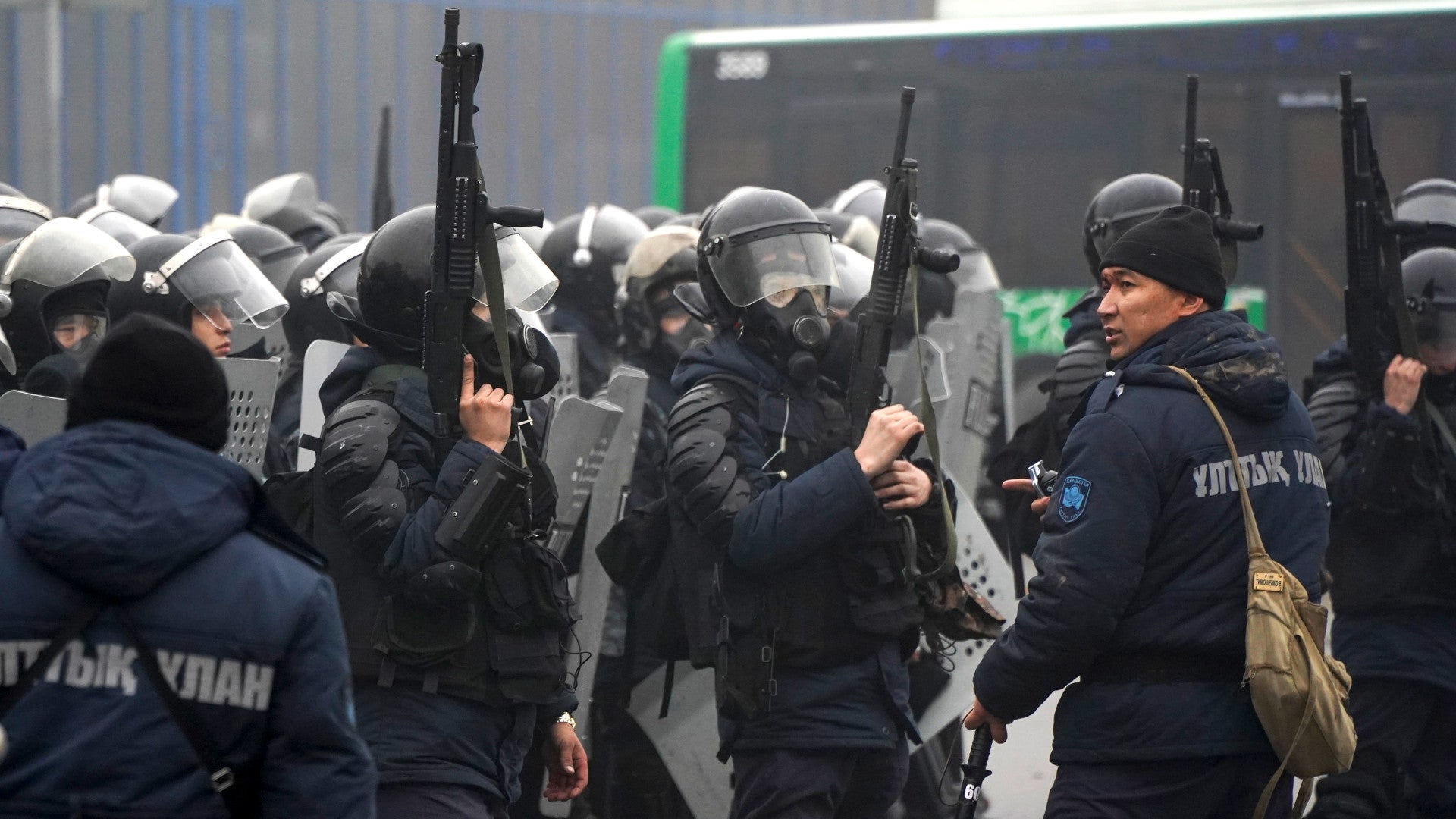 message-editor%2F1641428689342-riot-police-almaty.jpg