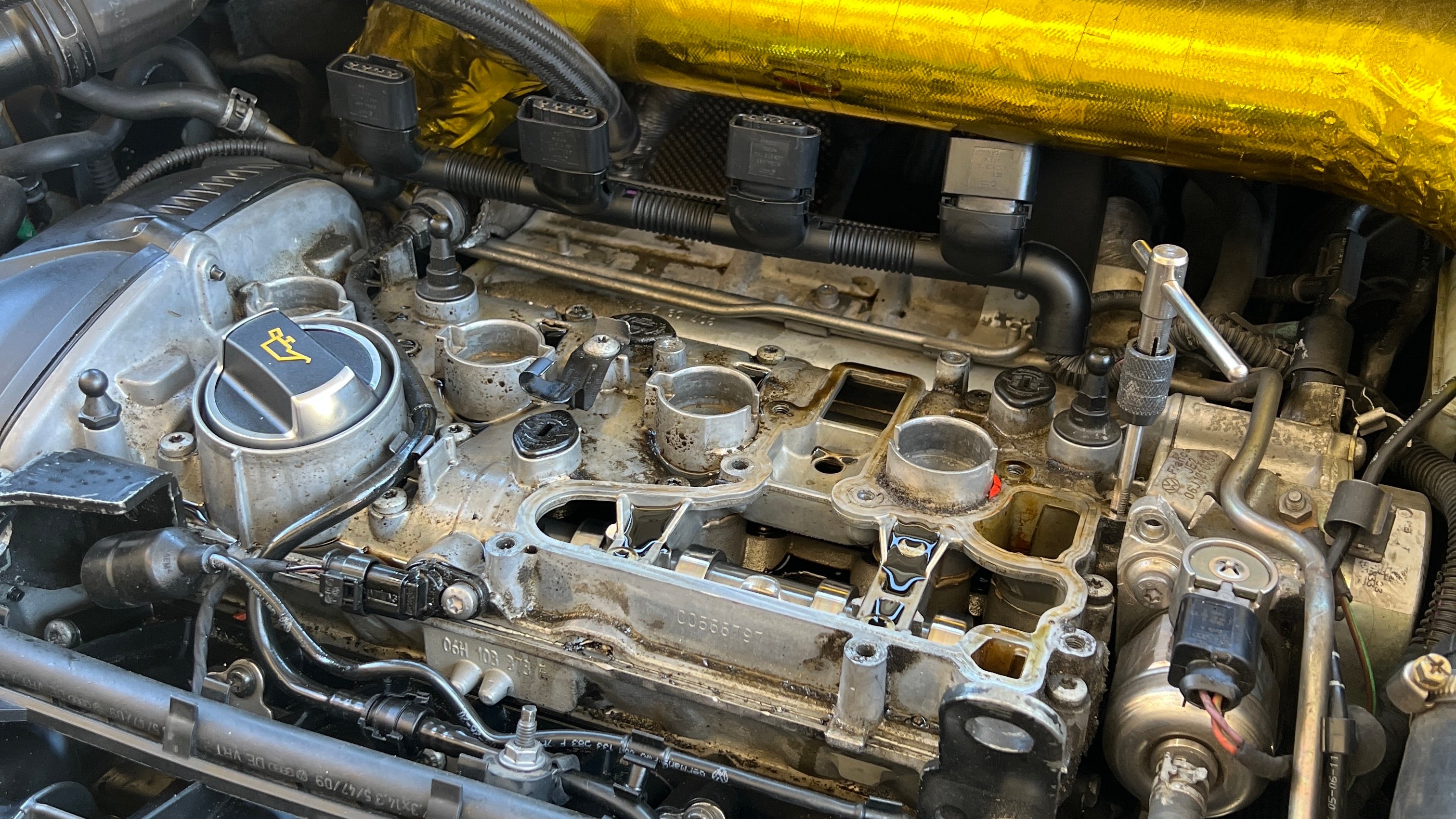 VW EA888 Gen 1 engine in engine bay without PCV plate.