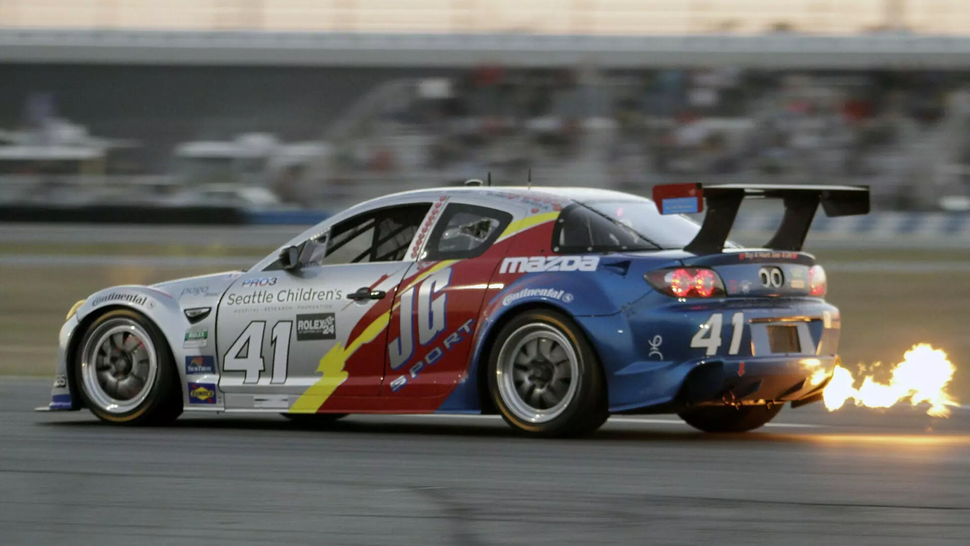 The Glorious Roar of a Three-Rotor RX-8 Stirs the Soul