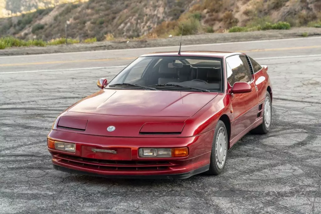 If Nissan Made the BMW 8 Series in the ’80s It Might Have Looked Like This