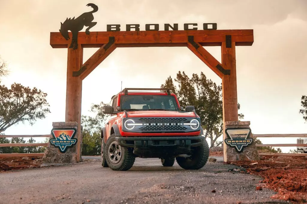 The First 2021 Ford Bronco Reviews Are In; We’ve Rounded Up the Best for You Here