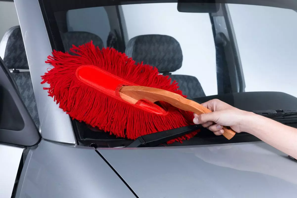 Best Car Duster for Cleaning the Exterior (2021 Guide)
