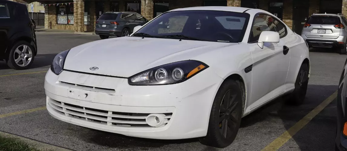 Why I Bought a $600 Hyundai Tiburon That Somebody Ditched in a Parking Lot