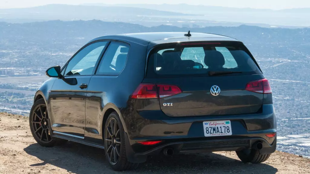 VW GTI Mk6 vs Mk7: A Detailed Driving Comparison for Modders and Enthusiasts