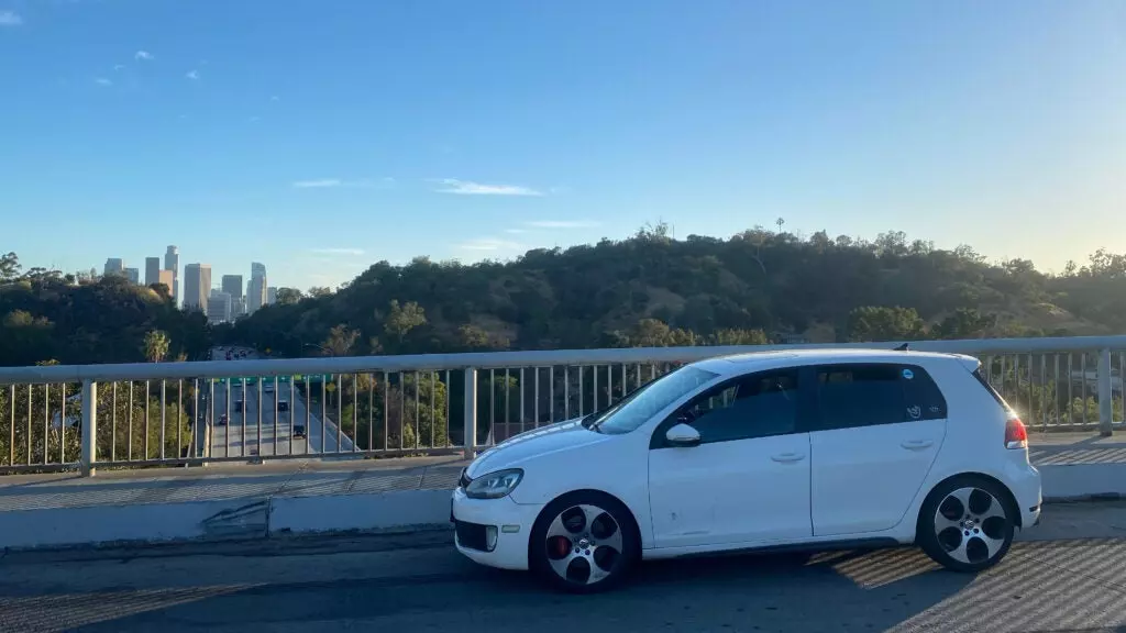 A Bridge Over America’s First Freeway