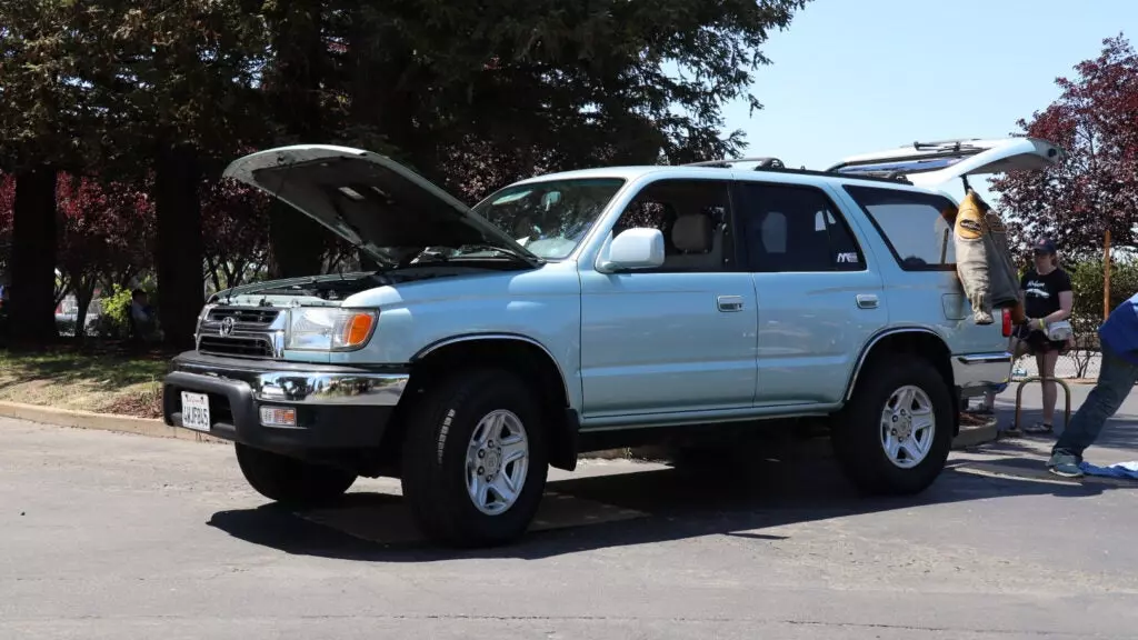 These Pristine Old 4Runners Tell Me You Californians Don’t Know How Good You’ve Got It