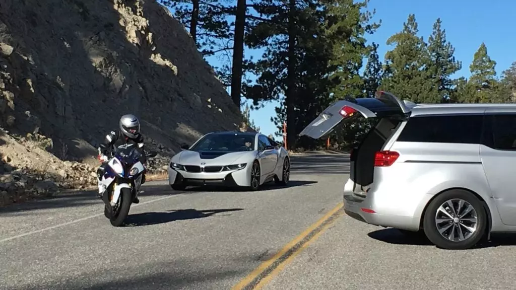 BMW S 1000RR and i8