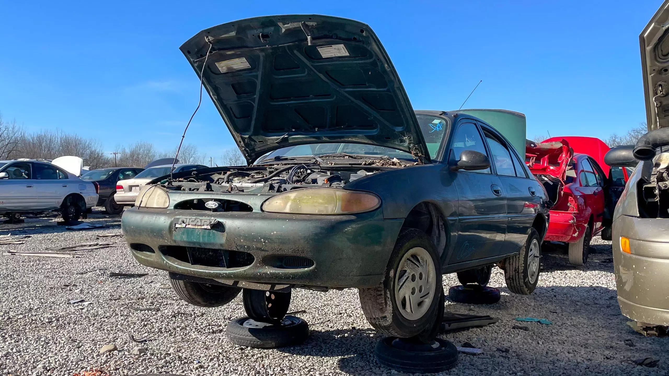 Finding This Remarkably Unrusty Ford Escort in an Ohio Junkyard Made Me Wonder About Its Life | Autance