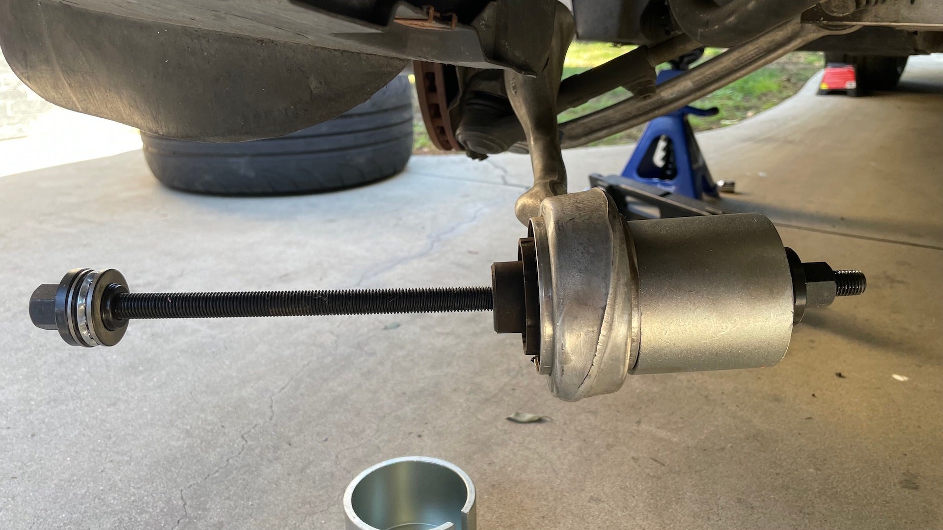 how to press pull bushing bearing the drive