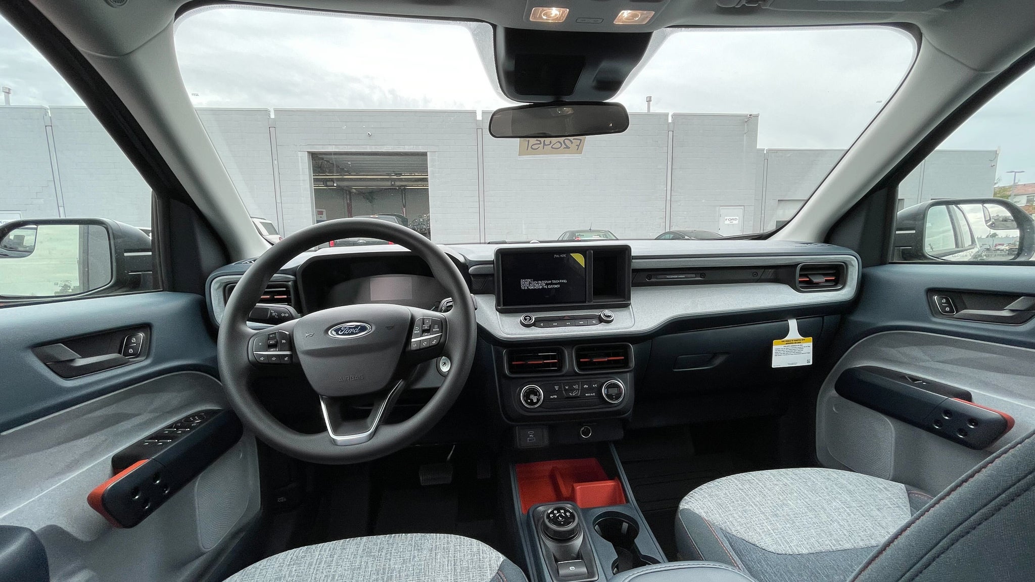 Ford Maverick XLT Interior