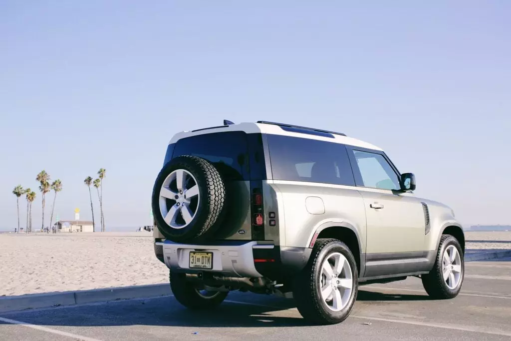 2021 land rover defender 90