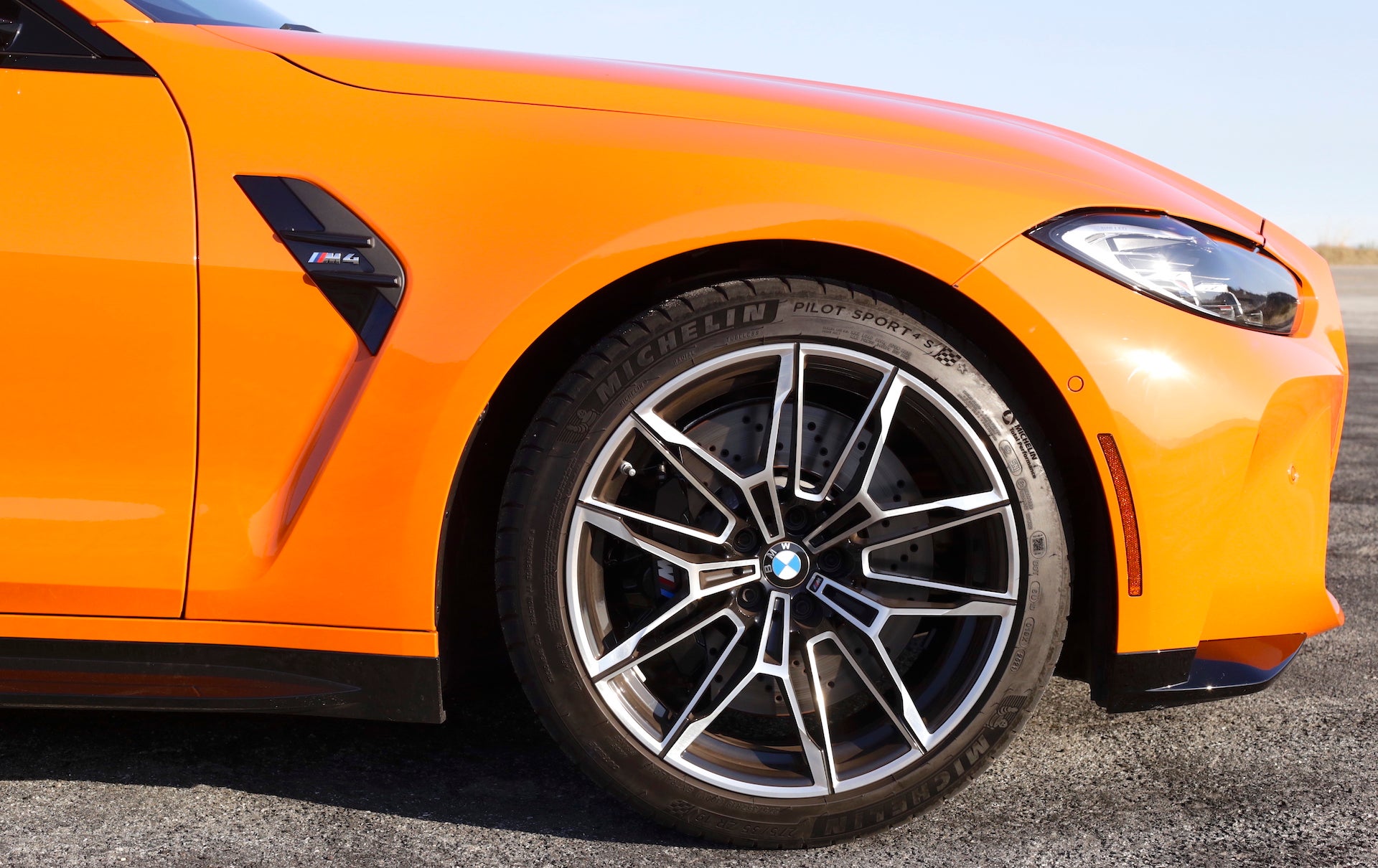BMW M4 tpms sensors new car wheel
