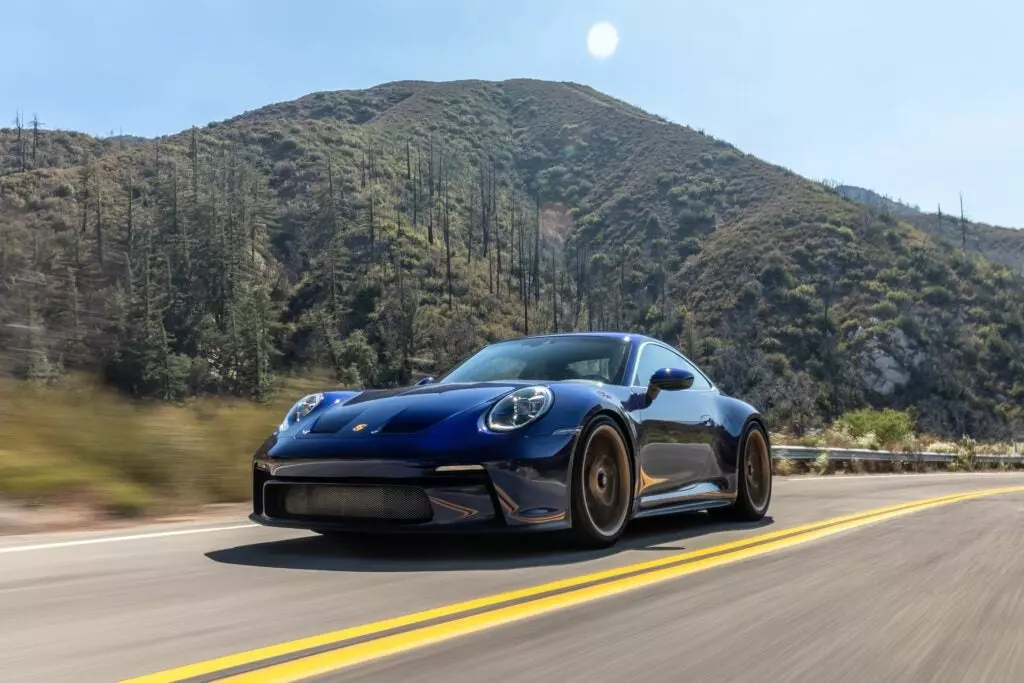 The 2022 Porsche 911 GT3 Touring Manual Transmission Driving Experience: An Expert Review Compilation