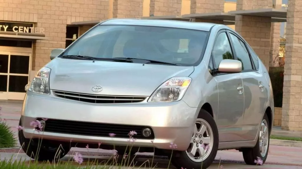 Toyota Prius: Car Autance (Second Gen; 2004-2009)