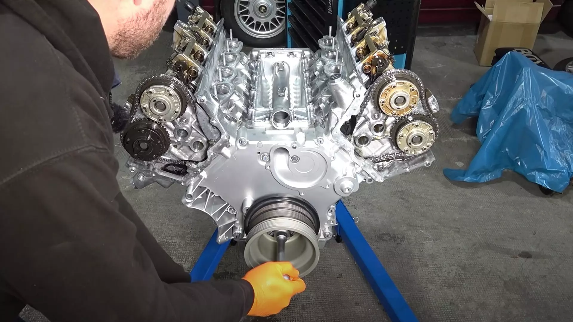 Get Lost in a Therapeutic Alpina B7 Engine Rebuild
