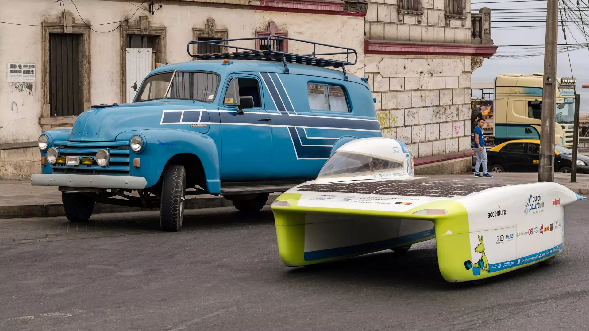 Old Solar Cars Still Look Too Futuristic To Be Real
