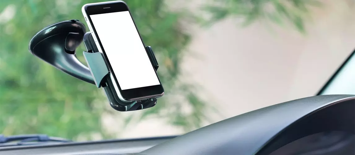Car Phone Mount: Keep Your Phone Close While Driving | Autance