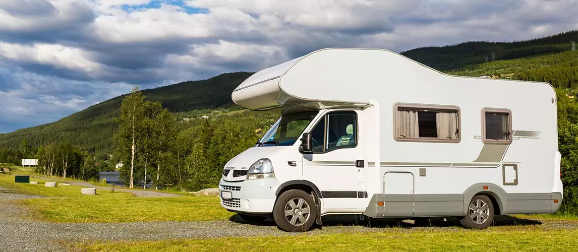 The Best Cell Phone Boosters for RV (Review) in 2022