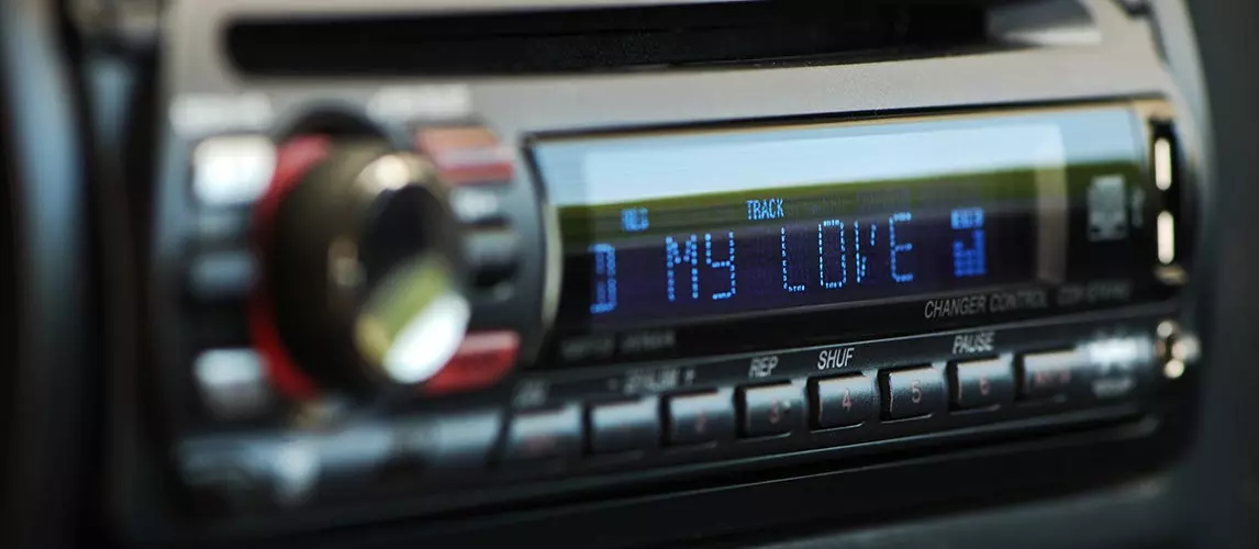 The Best Single DIN Car Stereos (Review) in 2022