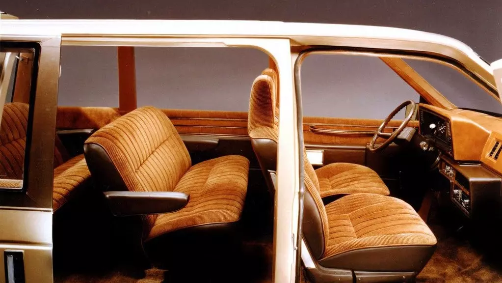 1984 Dodge Caravan Seats