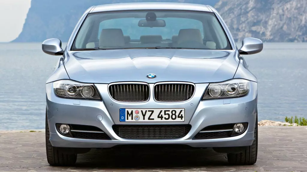 BMW 3-Series: The Car Autance (E90, E91, E92)