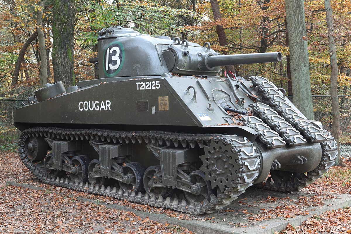 history-tanks-m4-sherman-art.jpg