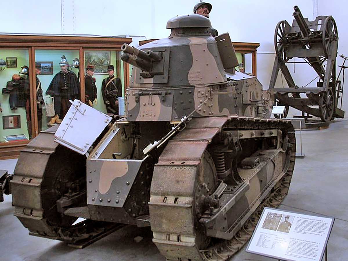 history-tanks-renault-ft-art.jpg
