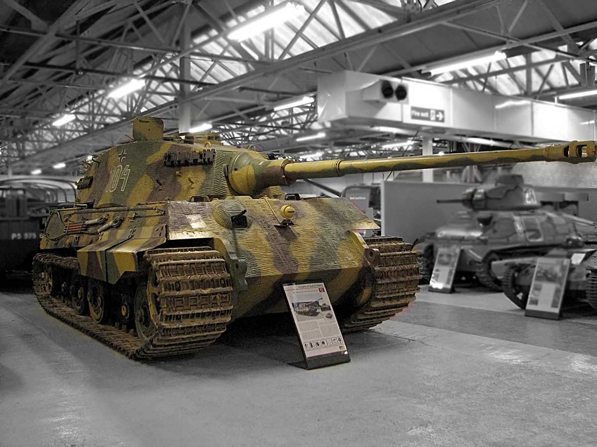 history-tanks-tiger-ii-art.jpg