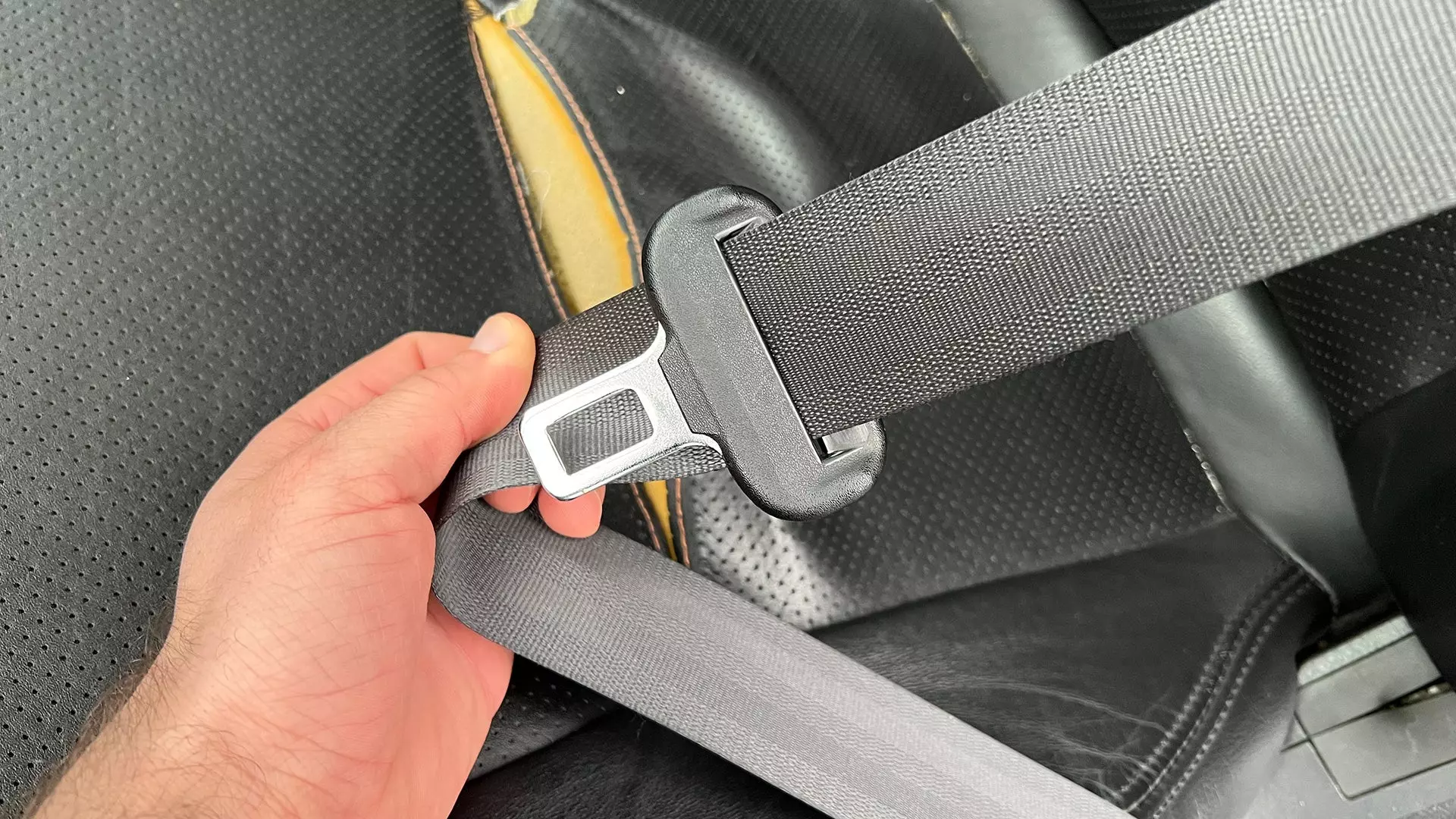 How To Clean Seat Belts | Autance