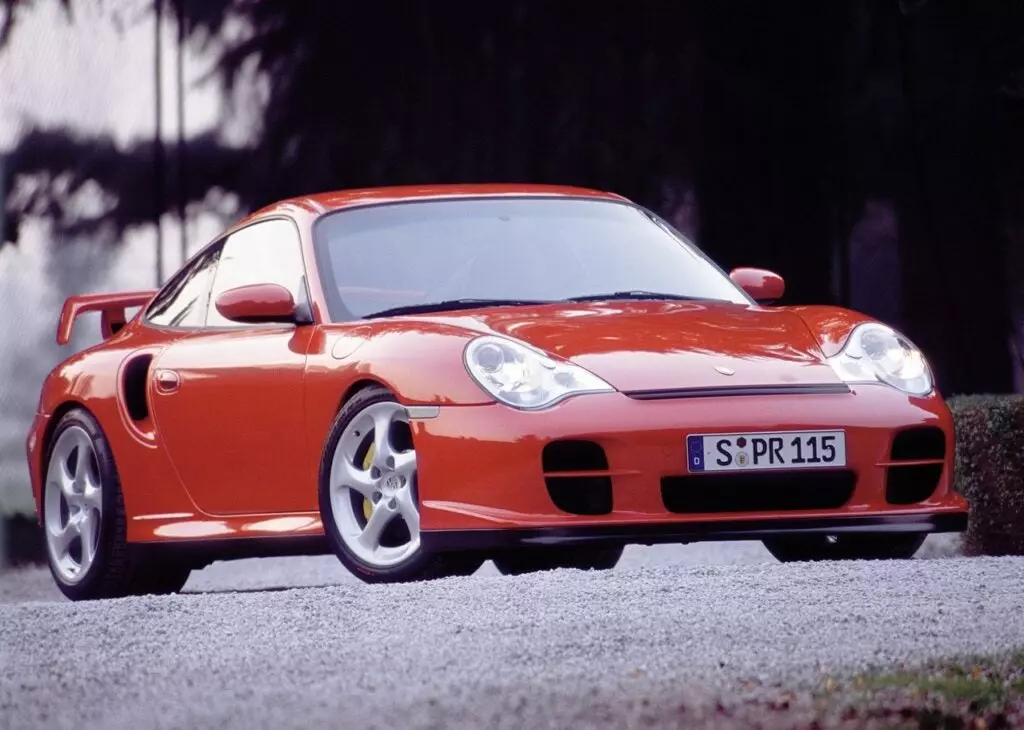 Porsche 911 996: The Car Autance (1999-2005)
