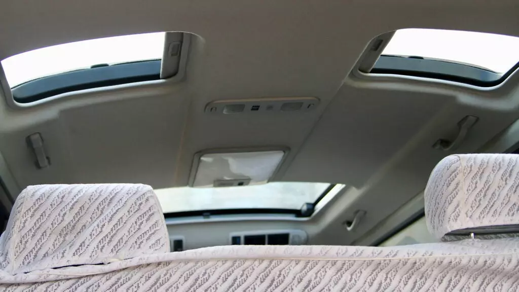 The roof of the Toyota HiAce features multiple sunrooves.