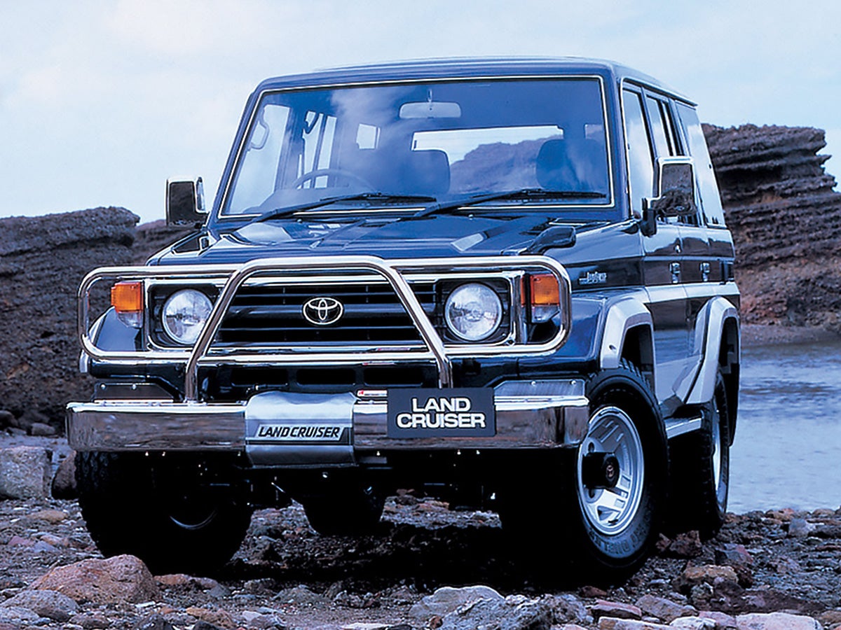 land-cruiser-fj-70-art.jpg