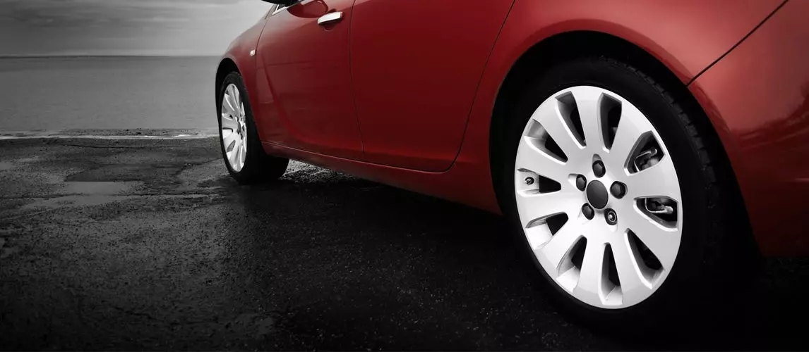 Tire Stretch: Is it Safe And Legal?