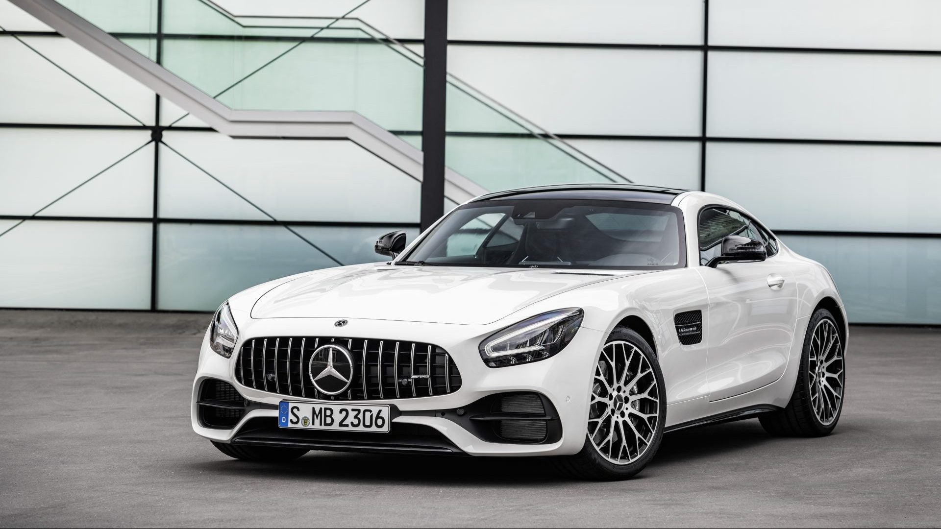 2019 Mercedes-AMG GT Line: New Screens and Tech Enhance the Facelifted German Brute