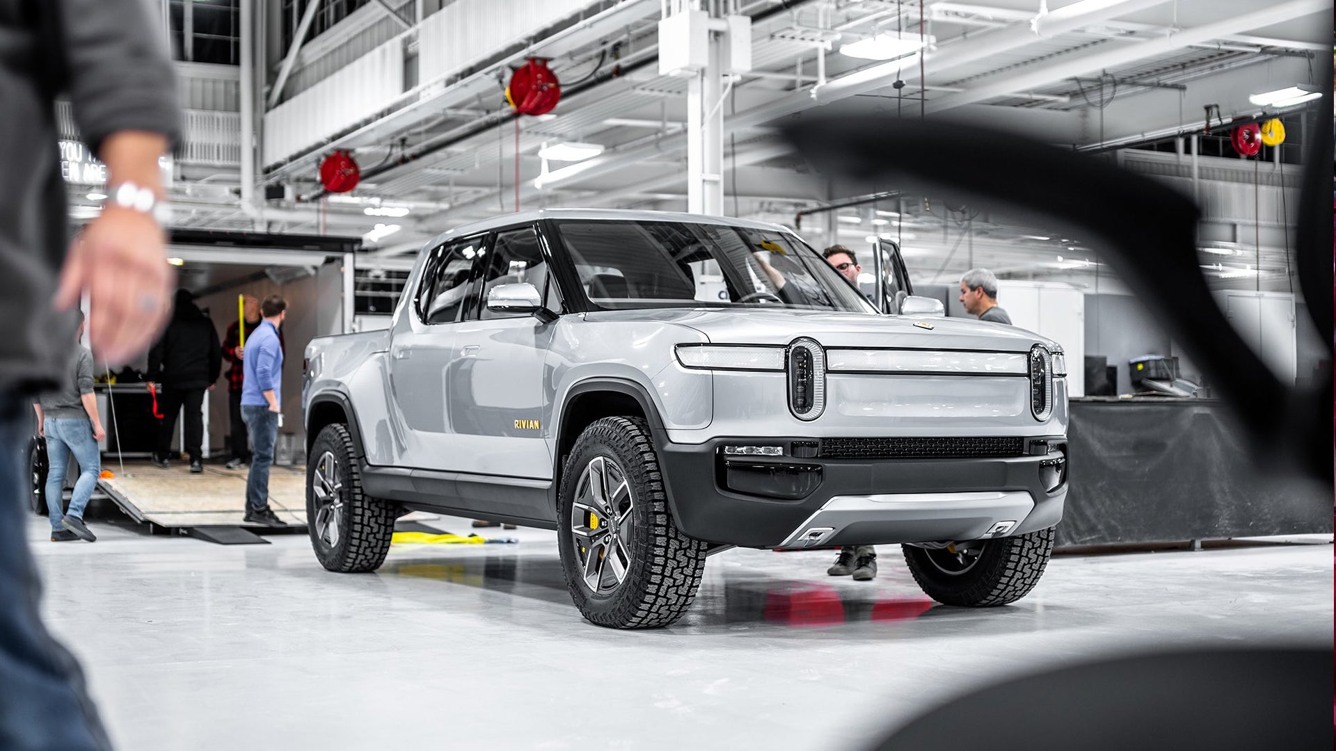 Ford and Rivian Strike $500 Million Partnership to Build All-New Pickup Truck, SUV